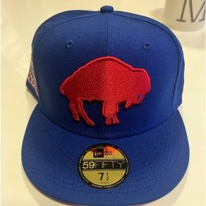 Buffalo Bills standing buffalo fitted cap